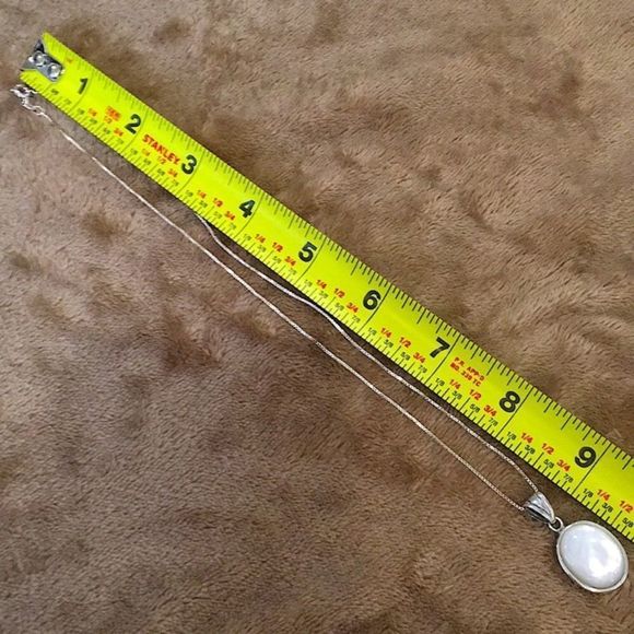 VINTAGE Mother of Pearl and Sterling Silver Necklace - Picture 7 of 11